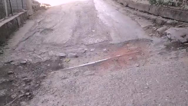 धारचूला: कैलाश मानसरोवर यात्रा मार्ग धारचूला मुख्यालय की आन्तरिक मार्ग के गड्डो से लोग परेशान#publik ki pehal