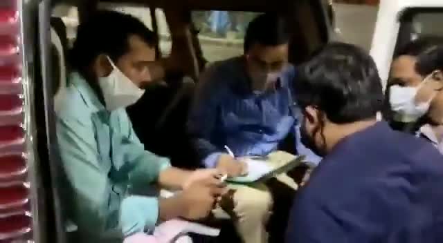 #कोंग्रेस_कार्यालय पर #इनकम_टैक्स का #छापा 8 लाख रुपये #बरामद।
#बिहार_चुनाव।