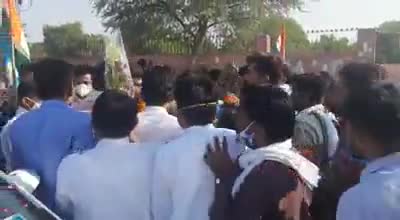 राजस्व मंत्री #हरीश चौधरी जी बीकानेर पहुंचने पर NSUI अध्यक्ष Ramniwas Kukna जी के नेतृत्व में कार्यकर्ताओं ने #जोरदार..