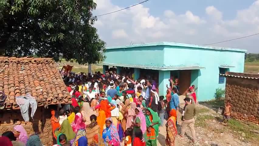 खैरा: #khaira k chinkatri me #ShamshadAlam k liye umda jansailab 
#voteforchange2020 #BiharElections2020 #JAP4bihar