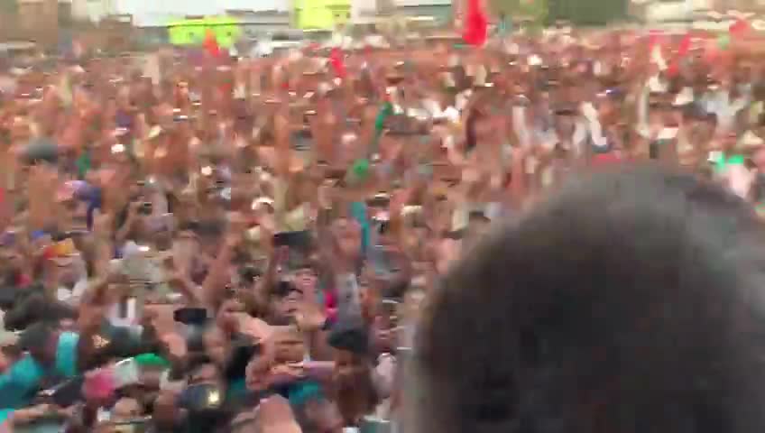 गोरौल: तेजस्वी के जनसभा जुटे 1 लाख से अधिक लोग! सम्रथको के लिए जगह कम पड़ गया! #तेजस्वी #आरजेडी