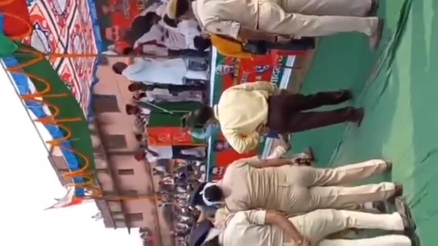 डुमरांव: अरिआव मैदान से डुमराँव महागठबंधन प्रत्याशी अजित कुमार सिंह ने दहाड़ा
#mahagatbandhan 
#rjd 
#cpiml 
#buxar #dumraon