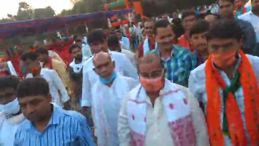 बिक्रम: बिक्रम खेल के मैदान में पहुंचे #नौबतपुर और #बिक्रम के हजारों समर्थकों के साथ #रामजन्म शर्मा जनता ने लगाया नारा...