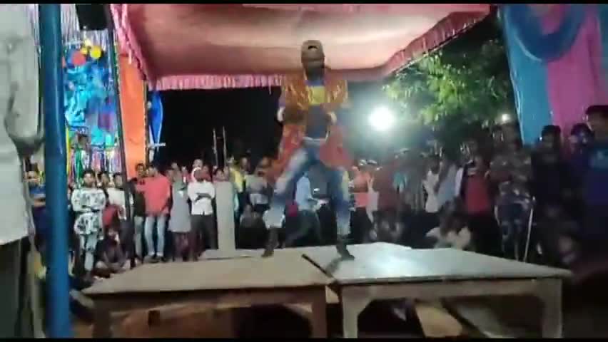 मधुबन: मर्यादपुर के पुरवापुर में नवरात्रि पर्व पर रात किया गया देवी जागरण एवं भक्ती डांस#mau #madhuban #rampur #maryadpur ﻿