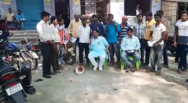 #मोतिहारी_विधानसभा 19
#लक्षमण टोला ढेकन्हा में जनसंपर्क कर रहें है, दीपक कुमार कुशवाहा उर्फ डॉ दीपक कुमार