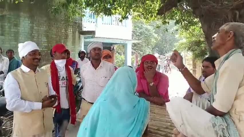 सरिता यादव के कैंची छाप पर वोट क्यों देंगे हरिहरपुर के किसान? दिनेश महतो से सुनिए #PublicKiPehel #MahendraSinghYadav