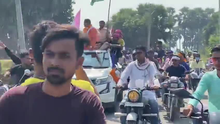 जमुई: #मोहम्मद_शमशाद_आलम के #RoadShow मे हजारो की संख्या मे उमड़ा जनसैलाब।
