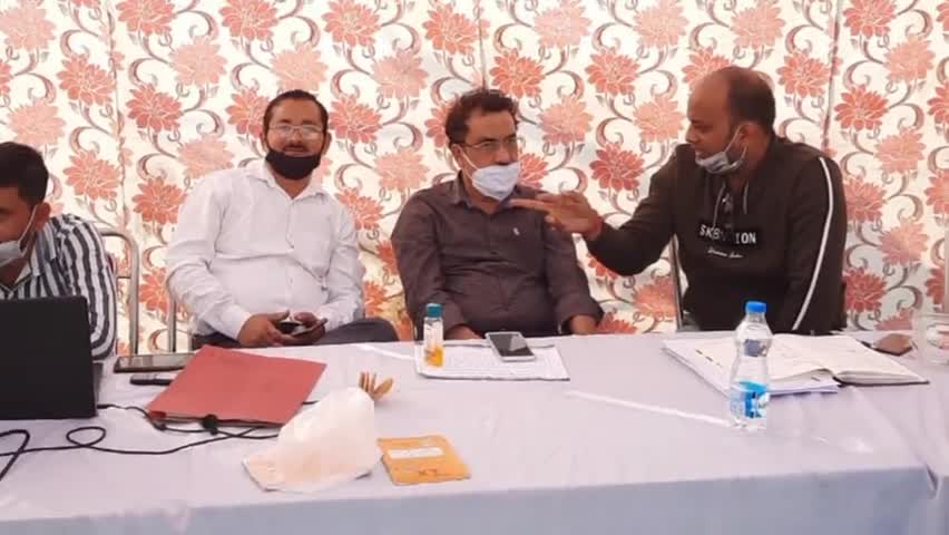 रामपुर मनिहारन: रामपुर मनिहारान में विद्युत विभाग ने शिविर लगाकर 15लाख के राजस्व की प्राप्ति,44 लोगों के काटे कनेक्शन
#विद्युत_विभाग