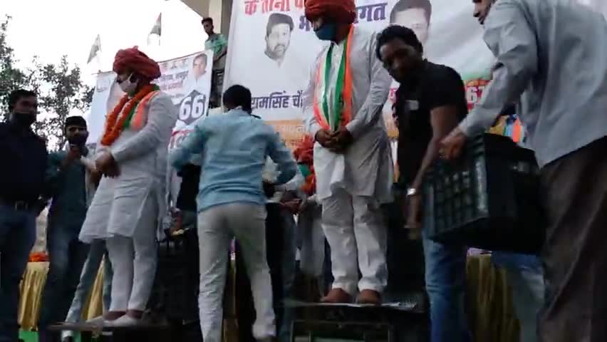 जयपुर: ward no.65,66 67 ke candidate ko Tejaji ke Mandir mein khelo se tola Gaya bhankrota jaipur 
#public_