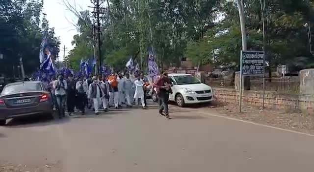 इंदौर: #बहुजन_समाज_पार्टी #बसपा की रैली में उमड़ी भीड़ जोरदार रैली निकली। #voteforbsp #बीएसपी #BSP #DARYS