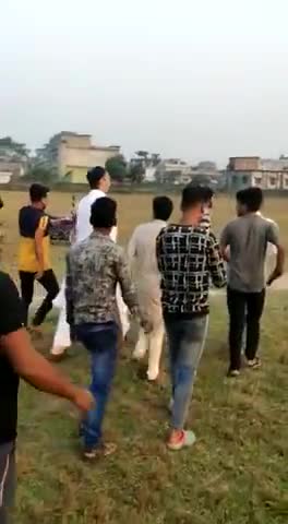 पूर्णिया पूर्व: #AIMIM President Barrister #AsaduddinOwaisi Playing #Cricket With Young Boy's today at #Bihar 
#MissionBiharFateh2020