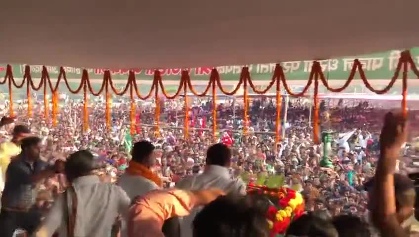 मधेपुरा: #त्रिवेणीगंज में #तेजस्वी_यादव की सभा में उमड़ा जनसैलाब ।