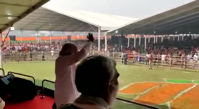 PM ⁦#narendramodi⁩ in a rally in Bihar today .. lot of cheer for him
  #Vote4NDA  #Bihar