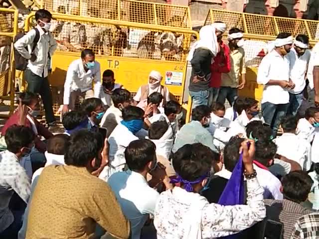 बीकानेर: "कोलायत" मे बाबा साहब की मुर्ति पर पेट्रोल डालकर जलाया उसके विरोध में प्रर्दशनकिया गया#bikaner #news #bikanernews