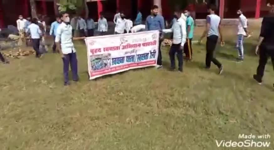 इकौना: श्रावस्ती के इंटर कॉलेज में प्रधानाचार्य की अध्यक्षता में निकाली गई स्वच्छता जागरूकता रैली #जागरूकता_रैली