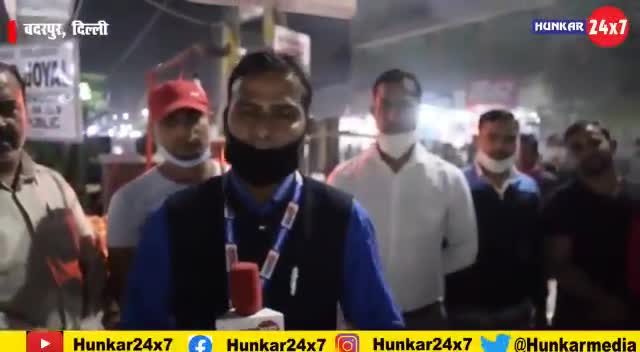 दिल्ली में #योगीसेना का #शिवसेना के खिलाफ उग्र प्रदर्शन