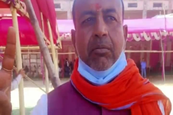 बासोपट्टी: भाजपा प्रत्याशी #अरुण_शंकर_प्रसाद की जीत होने पर पटाखे फोड़ कर जश्न मनाते कार्यकर्ता #शत्रुघ्न_कुमार_साह