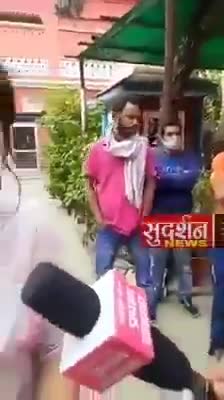 UP #igrangebareilly ऑफिस के सब इंस्पेक्टर इदरीस अली की बेटी ज़ेबा ने  अपने #घरवालों पर #यौन शोषण का #गंभीर आरोप लगायाऔर