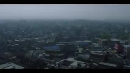 Pooja ke papa the, “Kuch aisa bada kaam karo ki dukaan chhoti padd jaaye.” Toh Pooja ne waisa hi kuch kiya. 
#More