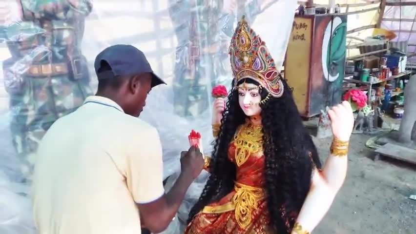गुरूर: गुरुर ब्लॉक के मूर्तिकारों ने माँ लक्ष्मी की मूर्ति को दिया अंतिम रूप, देर शाम होगी स्थापना #लक्ष्मी पूजन