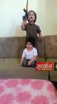 अभी नही सुधरेंगे तो आगे क्या होगा इसी #वीडियो से समझ सकते हैं
#जग जाओं #हिंदुओं
इस #भयावह वीडियो को
#जेहादी मानसिकता