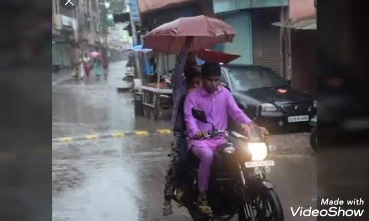 अंबिकापुर: सरगुजा के लखनपुर में। हुए बूंदी-बुंदा बारिश। बेमौसम बारिश से किसानों की चिंता बढ़ी। 
#बेमौसम_बारिश