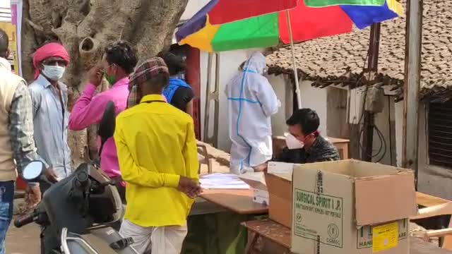 दूसरे दिन भी बगैर मास्क चलानी करवाई के साथ ही खैरागढ़ अमलीपारा चौक मे लगे जाँच शिविर, हुए 62 टेस्ट #corana