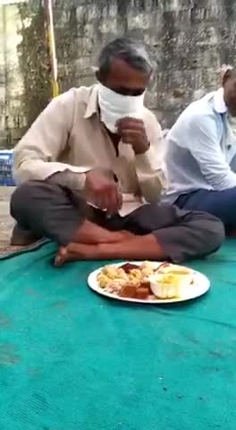 मास्क नही तो #जुर्माना ।
जब जुर्माना लग जाता हैं तो फिर
दूध का जला छाछ भी-- 
#फूँक_फूँक_कर_पीता_है।