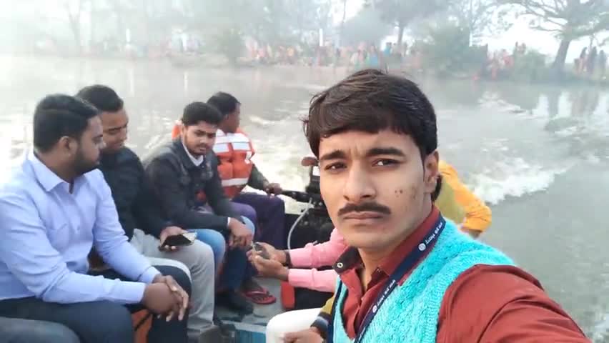 जयनगर: छठ महापर्व के दौरान मित्रों के साथ।
#Chhath2020 #ChhathPuja #Chhath  #छठ #छठमहापर्व #2020 #SSYadav #JaynagarNews #SSY108