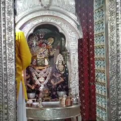 #पुष्कर : ब्रह्मा चौदस के ब्रह्मा जी की  महाआरती के दर्शन
🙏🚩