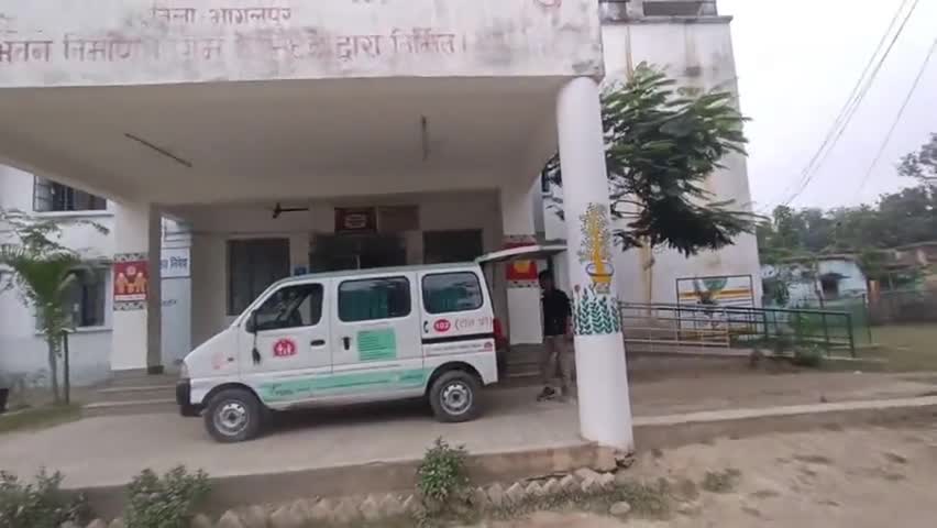 गोपालपुर: गोपालपुर:पहले कोरोना टेस्ट फिर इलाज करते है गोपालपुर पीएचसी के डॉक्टर
#corona #corana_update #Gopalpur
