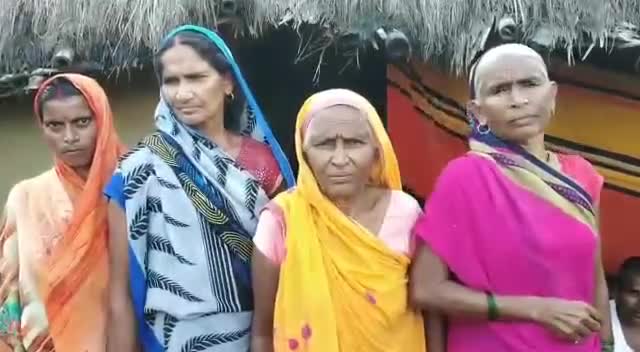 देखिये #नितिश_कुमार से कितना खुश हैं माता लोग