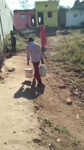छिंदवाड़ा नगर: वार्ड नंबर 03  ,गिट्टी खदान,  नगर निगम को पाइप लाइन के लिए आवेदन कर चुके है कई बार फिर भी कोई कार्यवाही नहीं #181