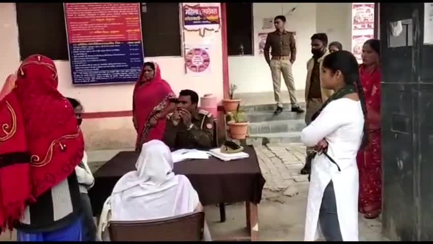ज़मानिया: जमानियां कोतवाली में पहुंची महिला फरियादियों को महिला सशक्तीकरण के प्रति किया गया जागरूक 
#मिशन_शक्ति