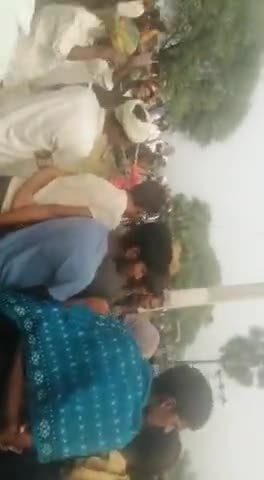 गुरारू: #गुरारू रफीगंज मार्ग पर दो गांव में हुई जमीनी विवाद में सड़क जाम