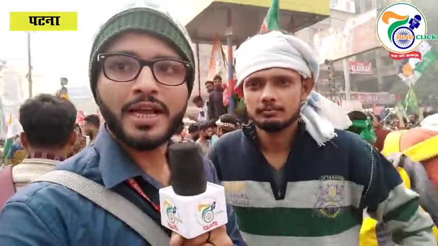 #प्रशांत_किशोर के साथी #ओसामा ने #कृषि_बिल के खिलाफ #डाकबंगला_चौक पर भरी हुंकार।
#किसान_आंदोलन  #पटना #पंजाब #बिहार