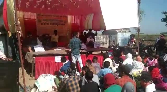 पंडरिया: मंज़िलें कदम चूमेंगी..
रास्ता खुद बन जाएगा..
हौसला कर तू बुलंद..
तो आसमाँ भी झुक जाएगा 

#MondayMotivation#