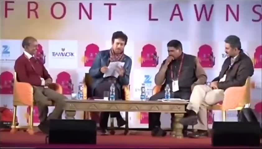 क्यों मुझे ठाकुर के बदले अडानी-अंबानी सुनाई दे रहाहै। क्या आपकेसाथ भी यही हो रहाहै?
#IStandWithFarmers 
#isupportfarmers