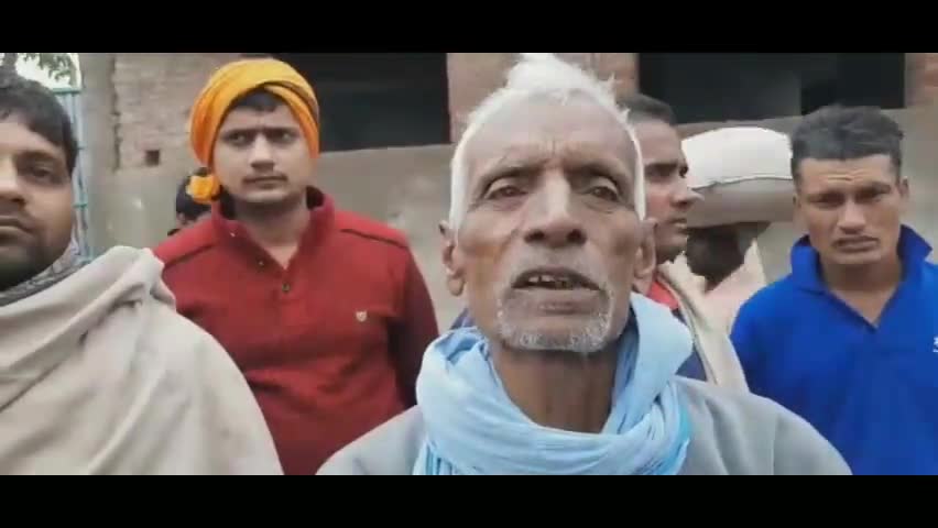 दुल्हिन बाज़ार: #पालीगंज विधानसभा क्षेत्र के ग्राम #काब के किसान उतरे सड़क पर,#पैक्स के द्वारा अभी तक #धान खरीदी नहीं हो रहा है !!