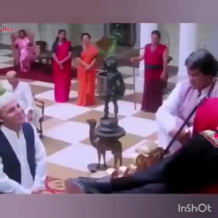 अजीब है
जो
किसानों के #विनाश को #विकास बताकर ज़बरदस्ती थोप रहा है!