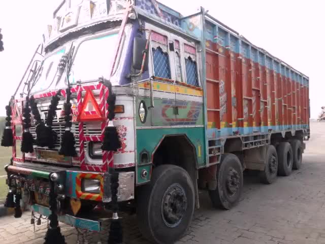 नारायणपुर प्रखंड के भवानीपुर ओपी क्षेत्र में एनएच 31 पर ट्रक को ओवरटेक करके चालक को अगवा किया।ट्रक,उपचालक #बचा।