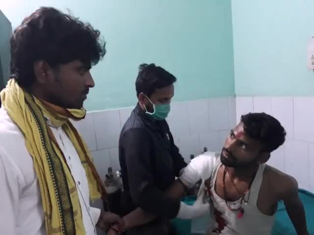 नवगछिया बाबा विशुराउत पहुंचपथ पर छिनतई के इरादे से एक युवक को अपराधियों ने मारी गोली।#जख्मी खरीक दादपुर का #छोटू यादव है