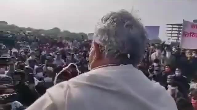 सांगानेर: JEn भर्ती के घोटाले को लेकर आज किरोड़ी लाल मीणा के बंगले पर छात्राओं का सरकार के प्रति प्रदर्शन #JEN #school #coaching