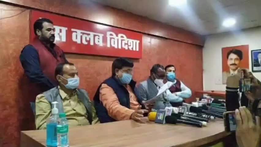 नटेरन: नटेरन क्षेत्र के पूर्व विधायक रुद्र प्रताप सिंह ने विदिशा पहुंचकर मध्य प्रदेश शासन के उर्जा मंत्री प्रद्युमन सिंह #तोमर