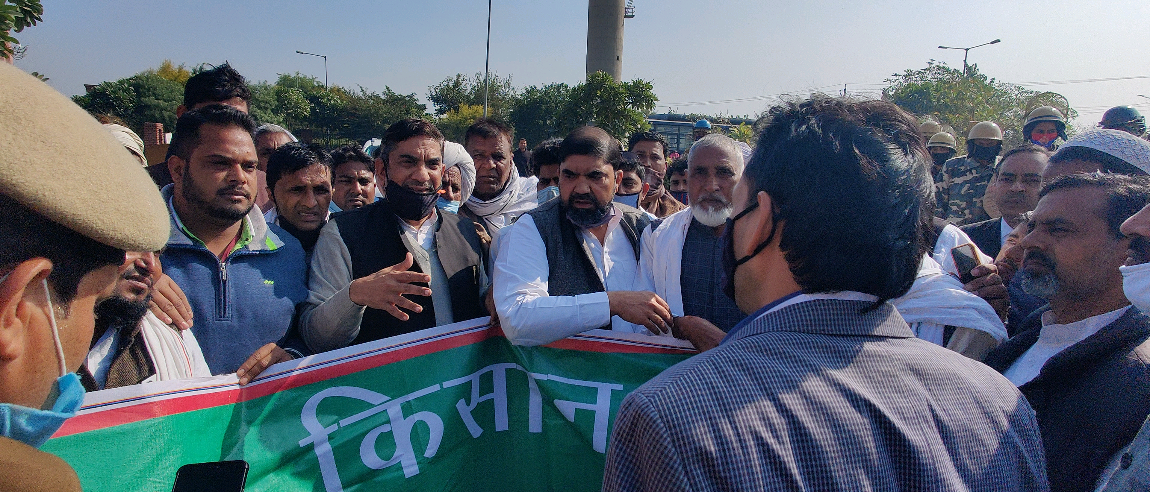 नूह: #DCmewat #tehsildar के मार्फ़त विधायक #चोधरी_आफ़ताब_अहमद जी ने ज्ञापन सौंपा!!
