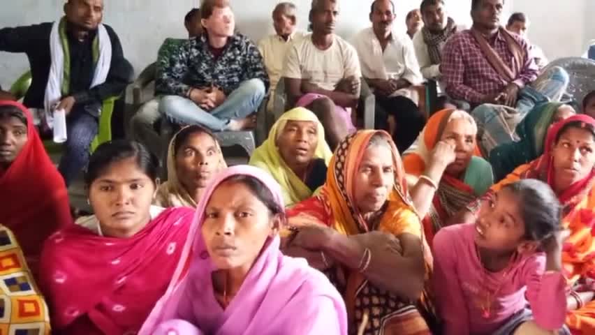 पकरीबरावां: रेवार में आयोजित किसान चौपाल में किसानों को दी गई पराली जलाने से होने वाले नुकसान की जानकारी #किसान_चौपाल