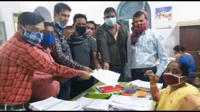 खैरागढ़ में 9 सूत्रीय मांगों को लेकर अनिश्चितकालीन हड़ताल पर बैठे पटवारी #हड़ताल