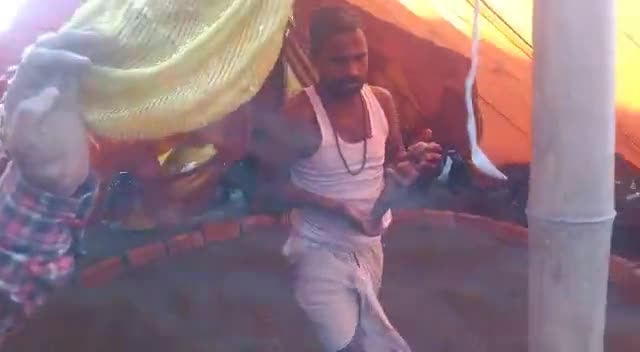 पूर्णिया पूर्व: #पूर्णिया के #चंपानगर #ओपी क्षेत्र में चोरी की अष्टधातु की #रामजानकी की #मूर्ति #लवारिश स्थिति में #बरामद