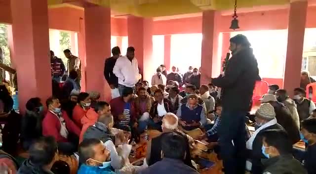 बेगूसराय: #chief minister dekh kala kanun k chalte tumhara kursi dusre ka hoga...