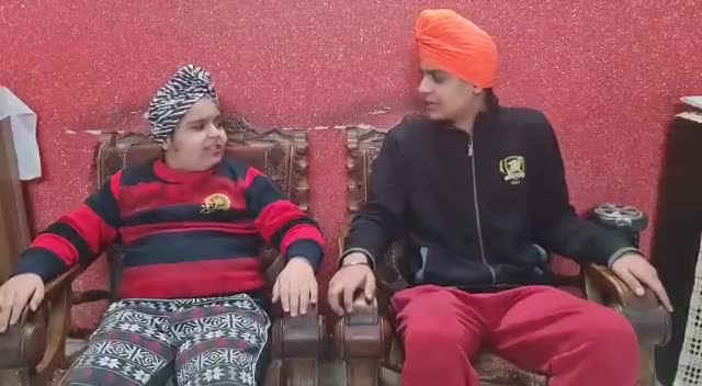 दो #सिख भाईयों का क्या सोचना है अपने प्रधानमंत्री  #narendramodi जी के लिए | 

आप ख़ुद ही सुन लीजिए ।